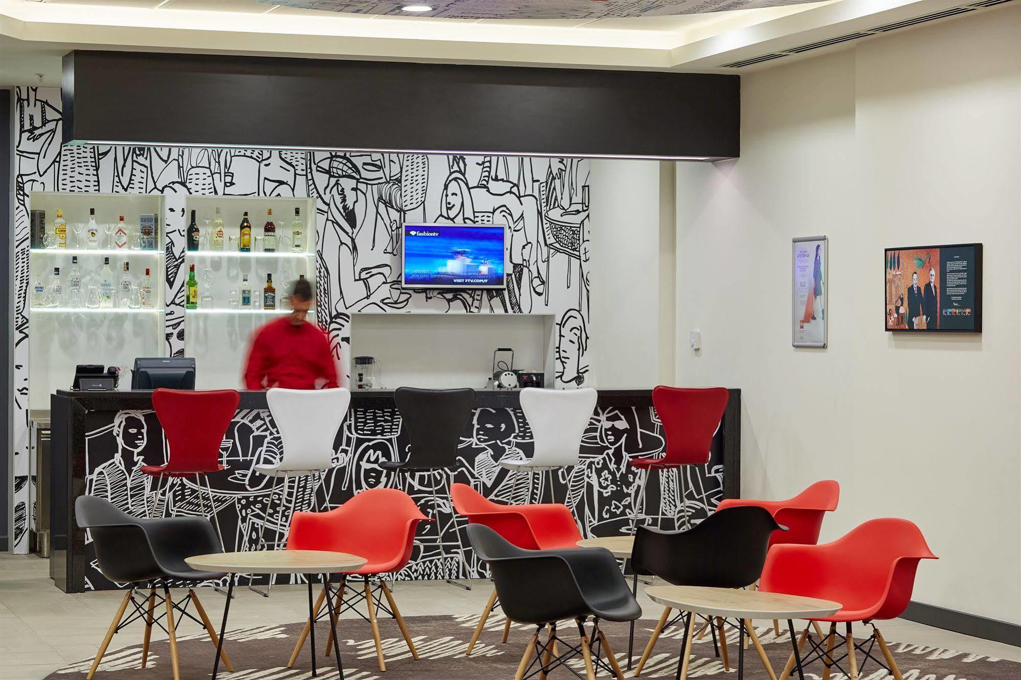 Hotel Ibis Airport 3*