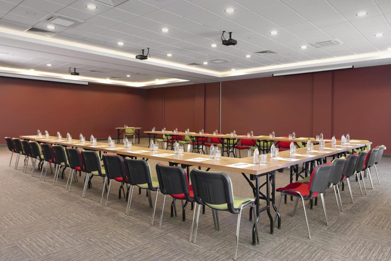 Ibis Airport Отель 3*